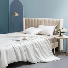 Silk Breeze Luxury Quilt | 100% Premium Mulberry Silk | Lightweight, Breathable Comfort | Pristine White | 79x91 Inches